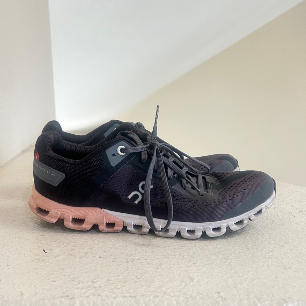 On Cloudflow 3.0 Rock Rose Cloudtec Running Shoes 35.99234 Women's Size 7.5